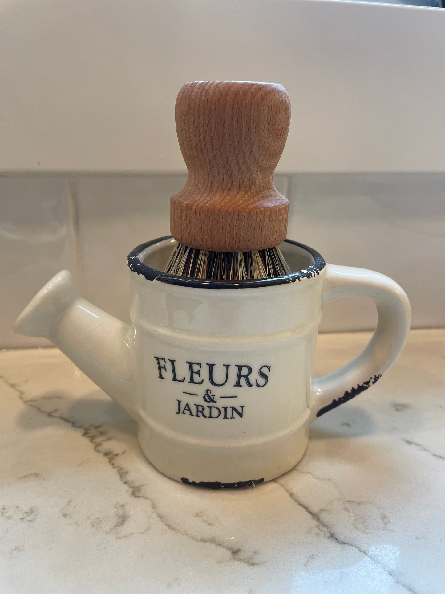 Solid Buttermilk Dish Soap in Ceramic Watering Can – Rose Vanilla & Cedarwood