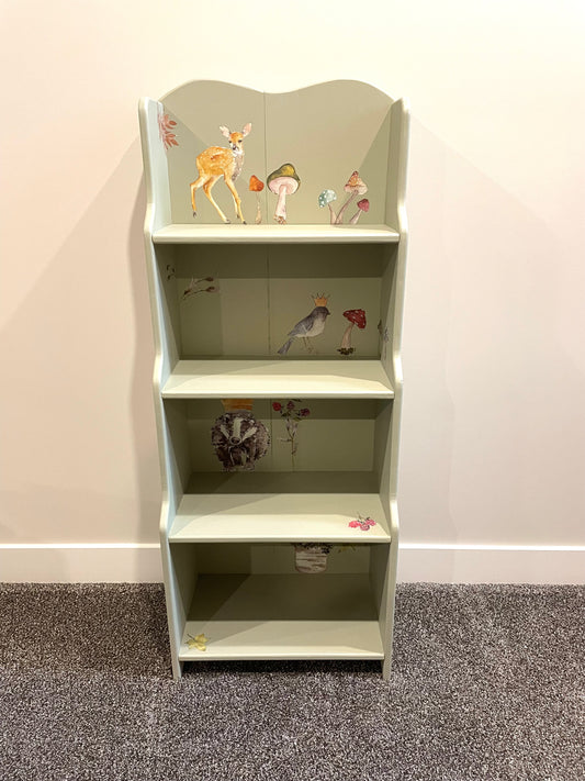 Woodland Storybook Shelf – Soft Green with Enchanted Details